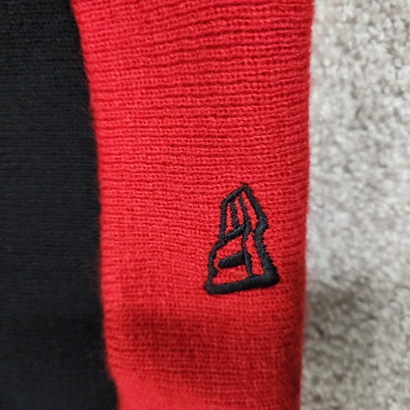 49ers New Era Red Pom Beanie - Picture 5 of 5
